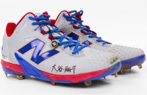 Economia Shohei Ohtani está leiloando suas chuteiras